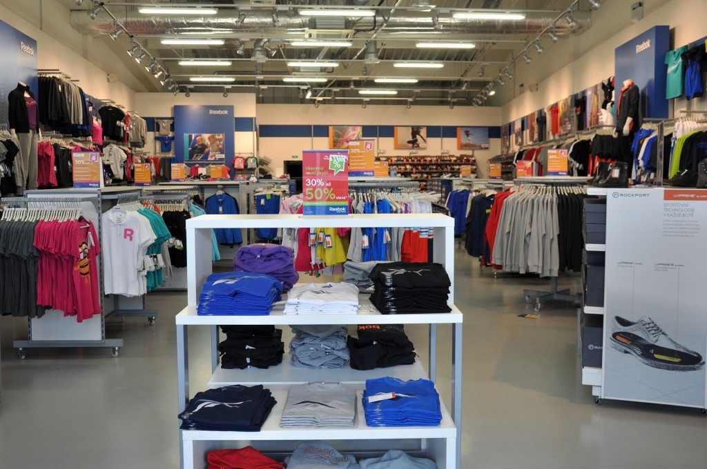 Outlet reebok store